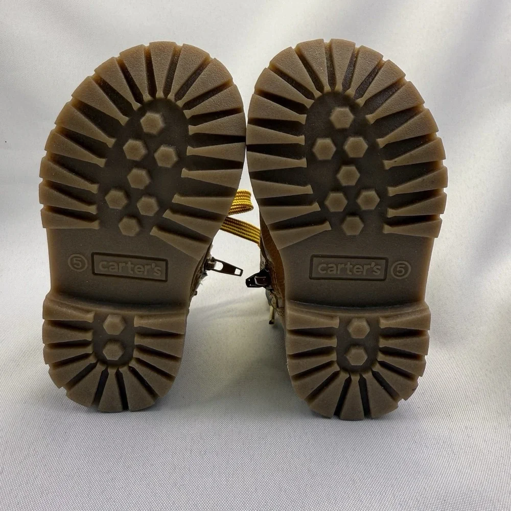 Carter's Unisex-Child Roy‎ Fashion Boot Size 5 Toddler